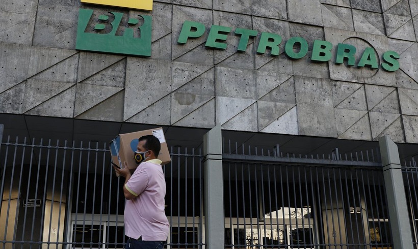  Petrobras reduz preço da gasolina em 4,66% para distribuidoras