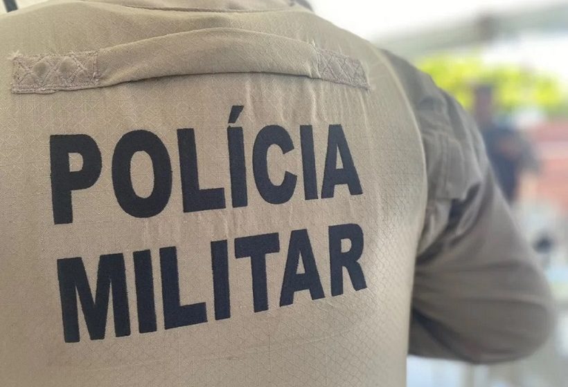  Corpo com perfurações de arma de fogo é encontrado em frente a prefeitura de Dias d’Ávila