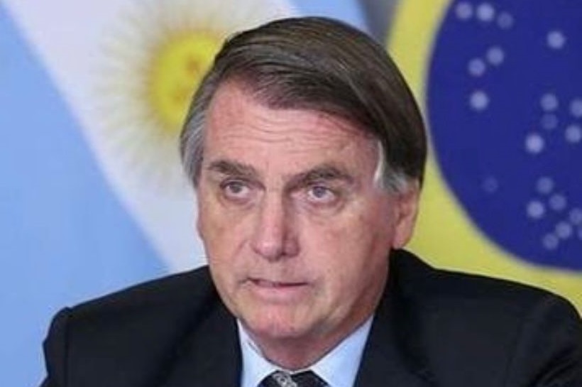  Bolsonaro passa por tratamento de refluxo e cirurgia de septo em SP