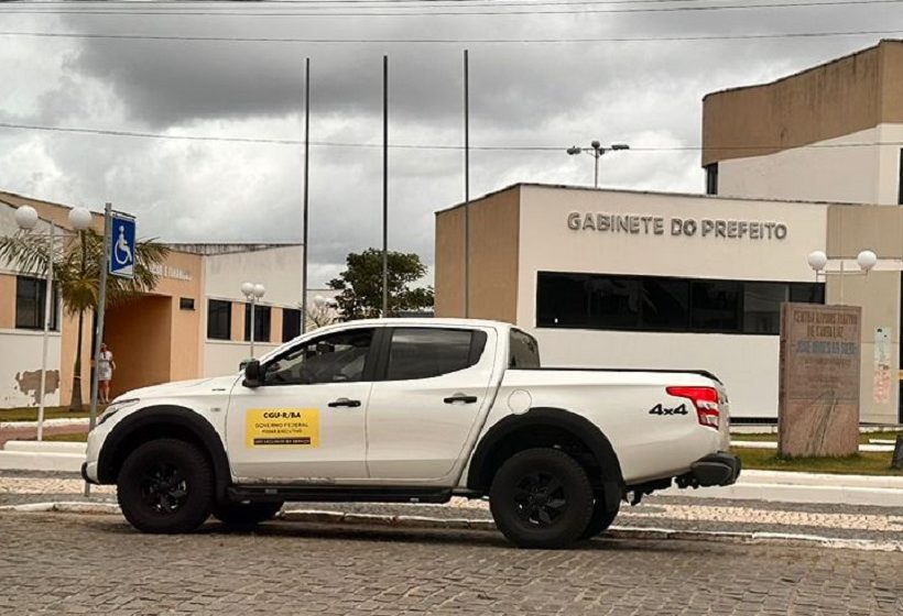  Santaluz: Contratos de transporte escolar são investigados