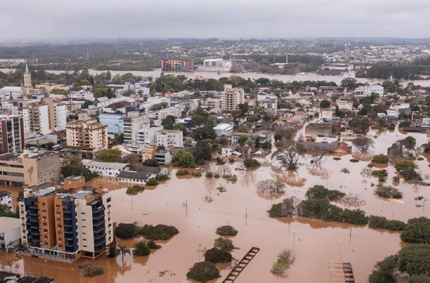  Ciclone deixa 22 mortos e causa enchentes na Região Sul