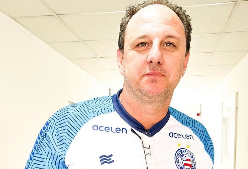  Rogério Ceni assina com o Bahia