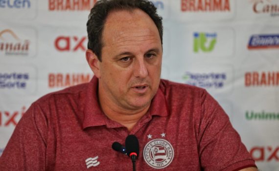  Em coletiva de imprensa, Rogério Ceni explica mudanças em derrota do Bahia diante do Palmeiras