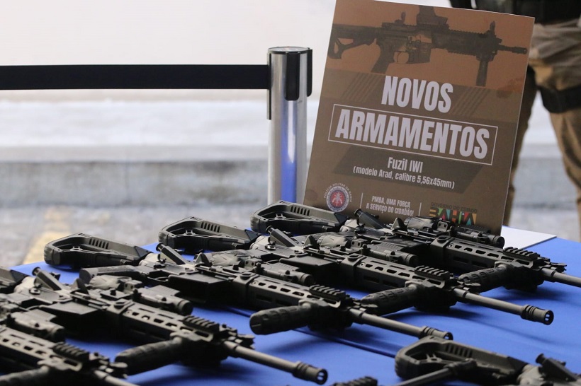  Com investimento de R$ 11, 4 milhões, 590 fuzis e 1.075 pistolas são entregues para Polícia Militar da Bahia