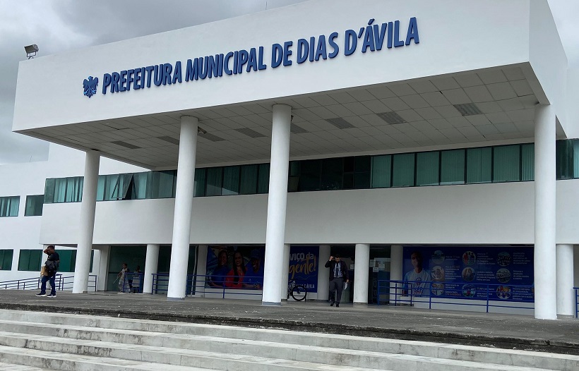  Prefeitura de Dias d’Ávila explica reajuste de R$ 0,46 dos professores após aprovação na Câmara Municipal