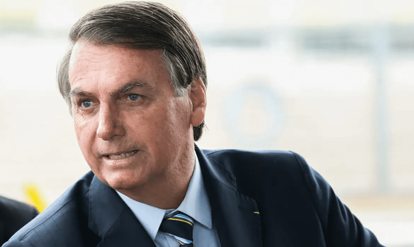  Bolsonaro é transferido para hospital em São Paulo para continuar tratamento