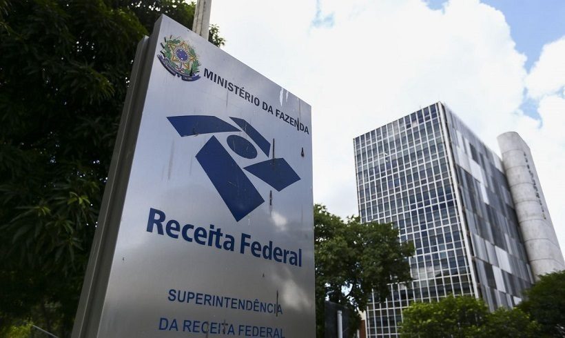  Receita Federal deposita 2° lote da restituição do Imposto de Renda nesta sexta-feira (28)