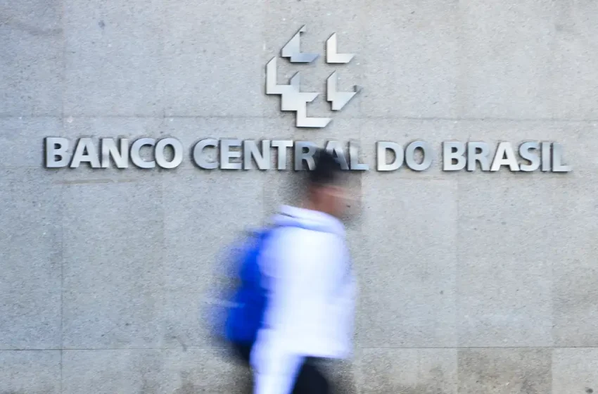  Mercado financeiro prevê inflação de 4,22% para 2024